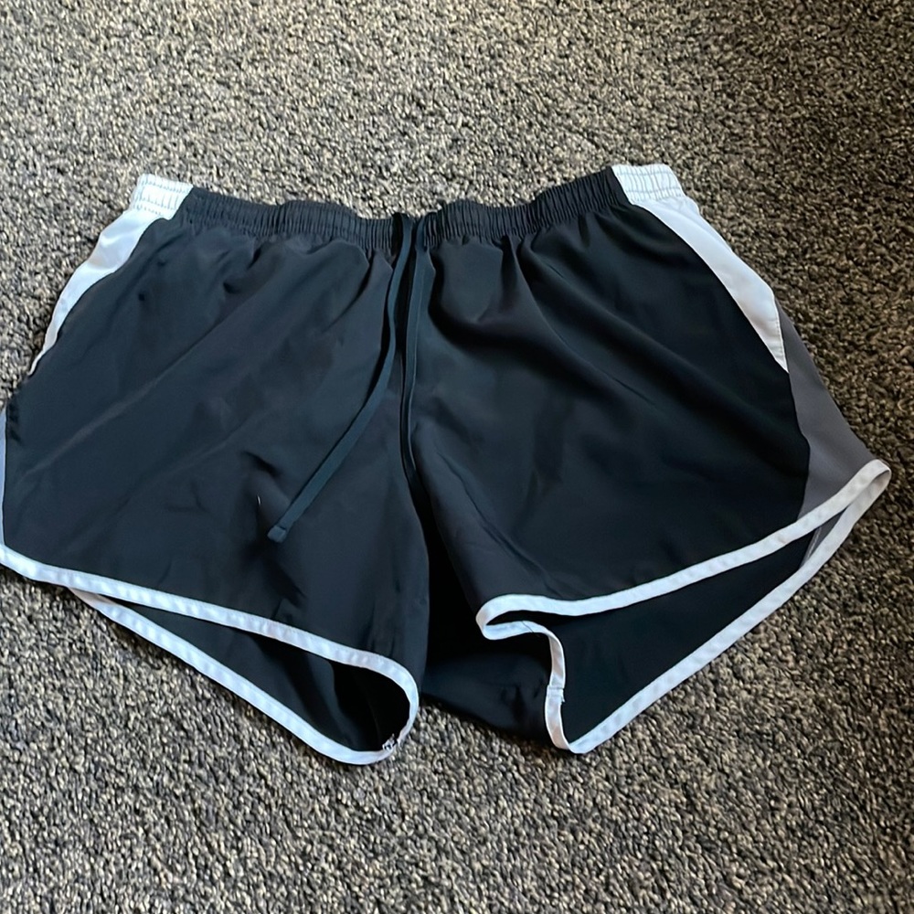 Nike women’s running shorts